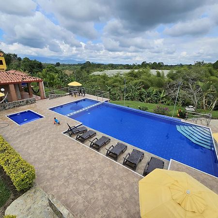 Hotel Campestre Los Mangos Кимбая Екстериор снимка