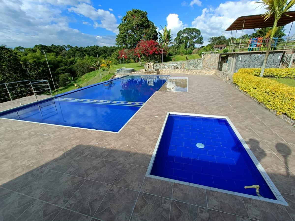Hotel Campestre Los Mangos Кимбая Екстериор снимка