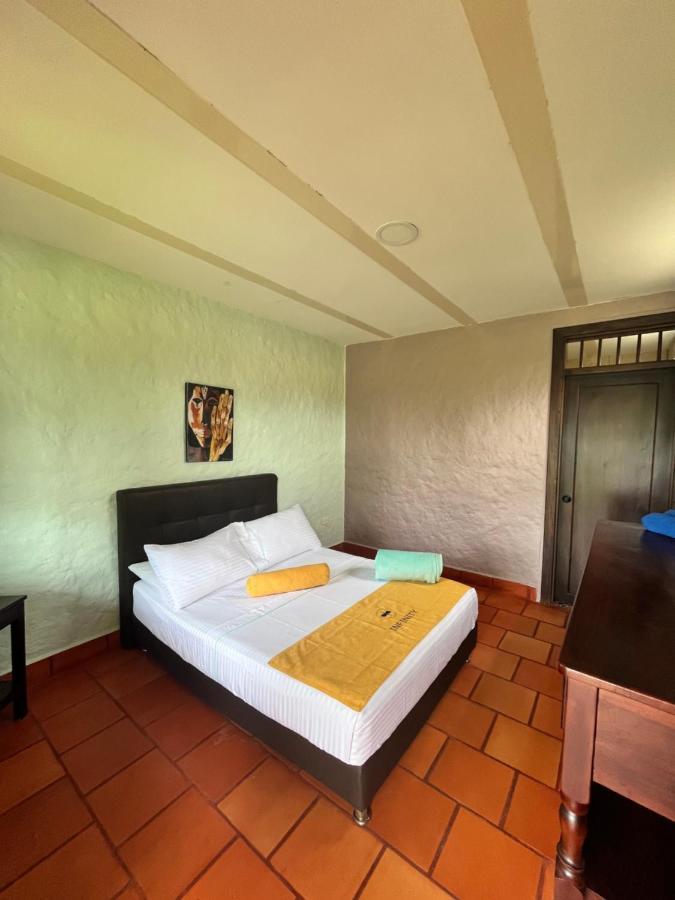 Hotel Campestre Los Mangos Кимбая Екстериор снимка
