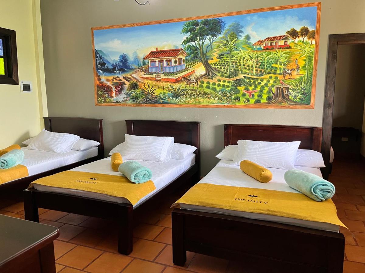 Hotel Campestre Los Mangos Кимбая Екстериор снимка