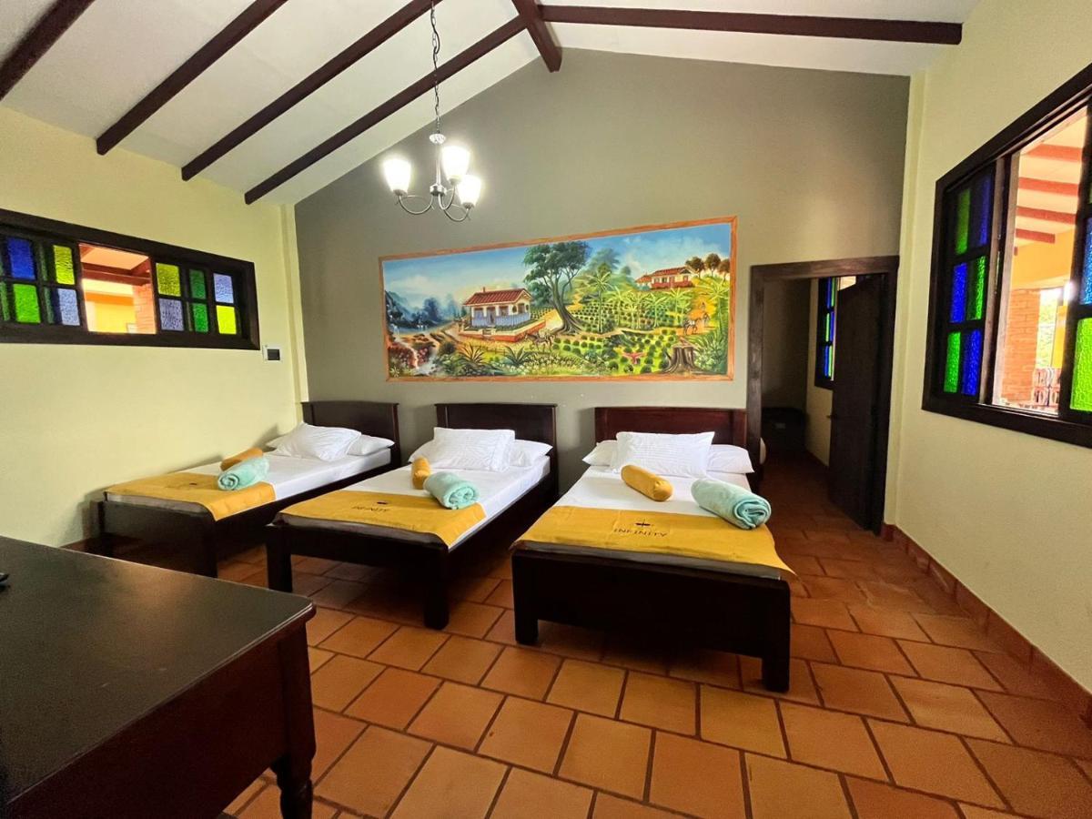 Hotel Campestre Los Mangos Кимбая Екстериор снимка