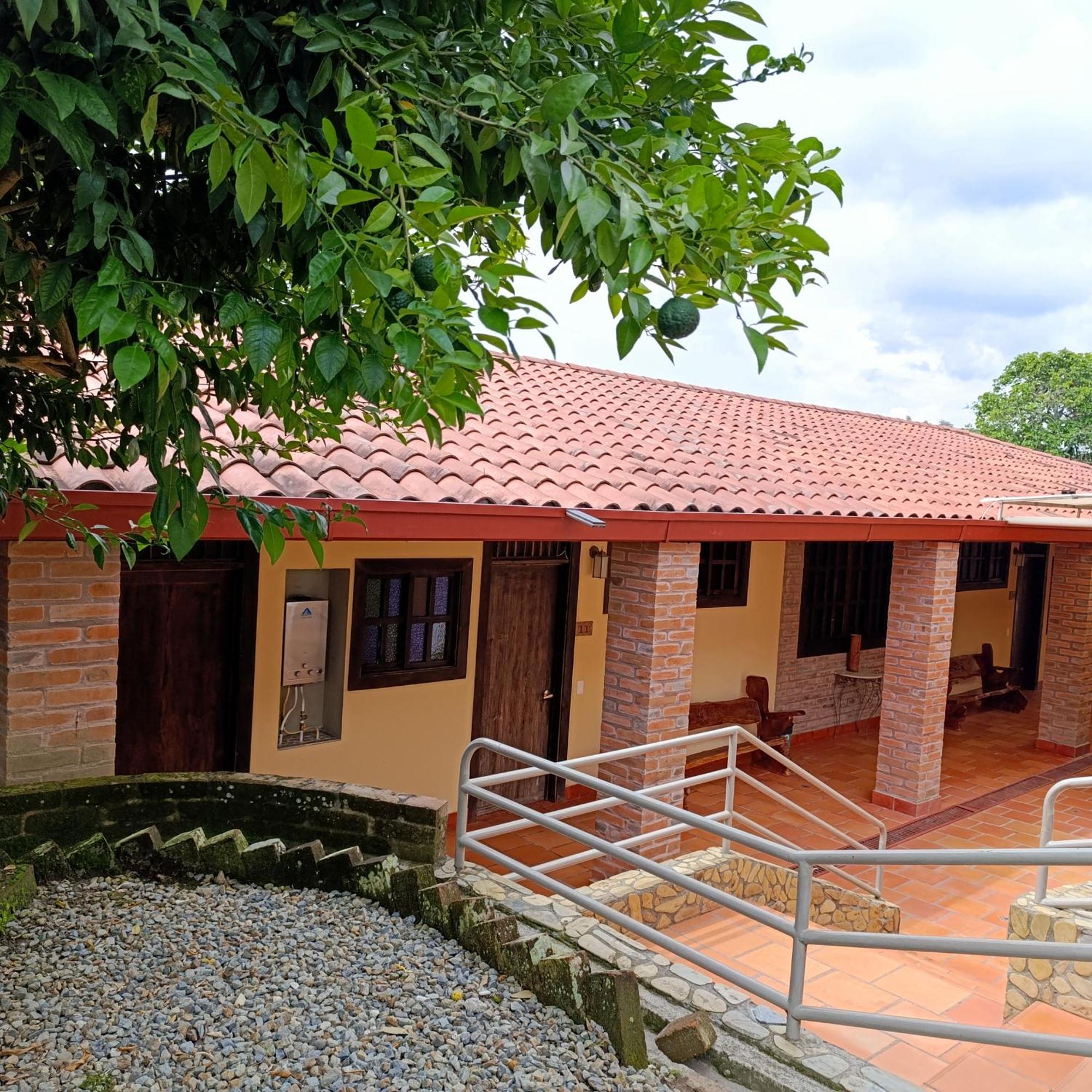 Hotel Campestre Los Mangos Кимбая Екстериор снимка