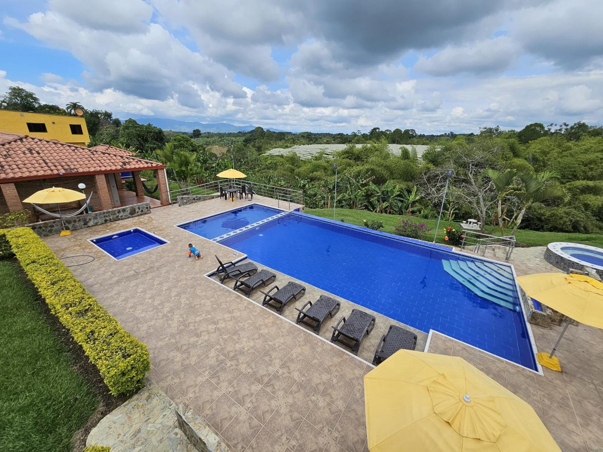 Hotel Campestre Los Mangos Кимбая Екстериор снимка
