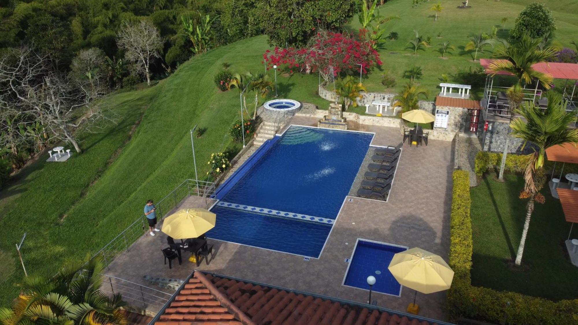 Hotel Campestre Los Mangos Кимбая Екстериор снимка
